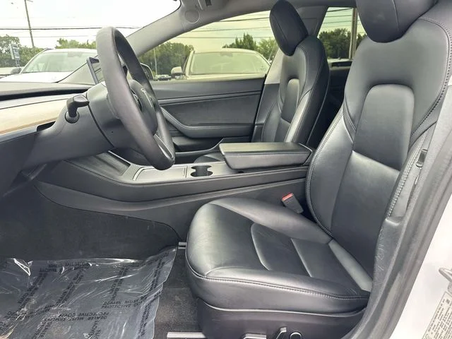 Used 2021 White Tesla Standard Range Plus image 14