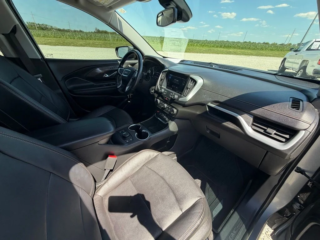 Used 2021 Gray GMC SLT image 33