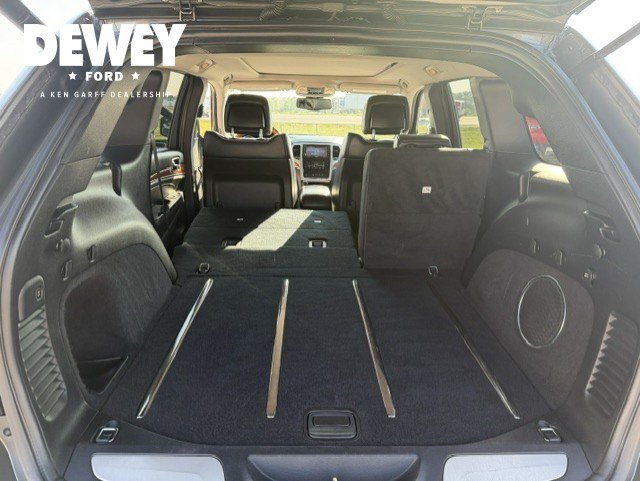 Used 2011 Mineral Gray Clearcoat Metallic Jeep Overland image 30