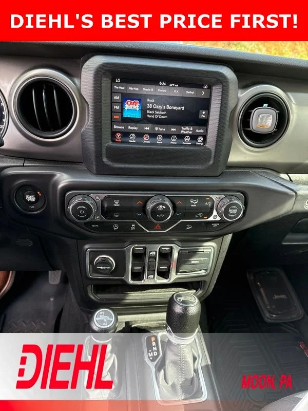 Used 2018 Black Jeep Unlimited Sport S image 6