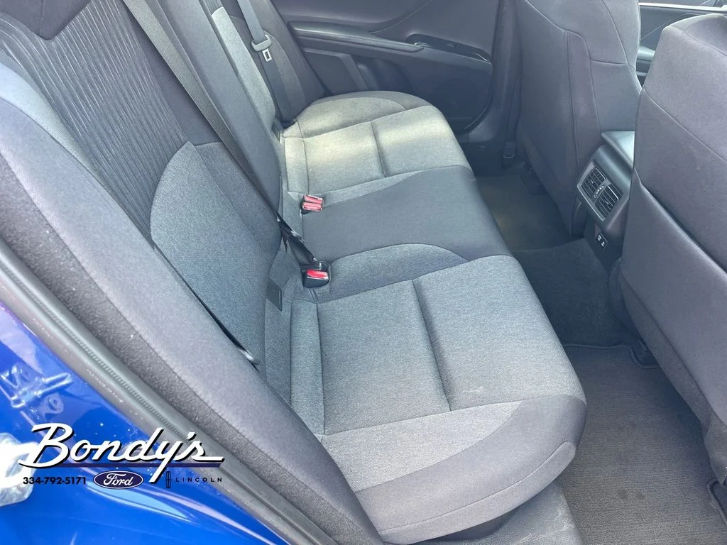 2025 Toyota Camry LE - Photo 16