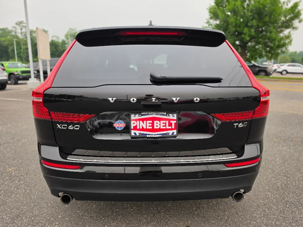 Used 2019 Onyx Black Metallic Volvo T6 Momentum image 21
