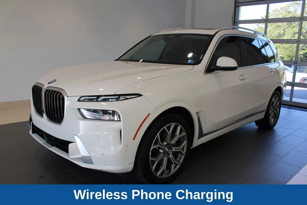 Used 2023 White BMW xDrive40i image 13
