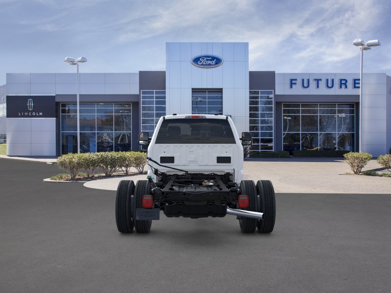 New 2025 Oxford White Ford F-450® XL image 5