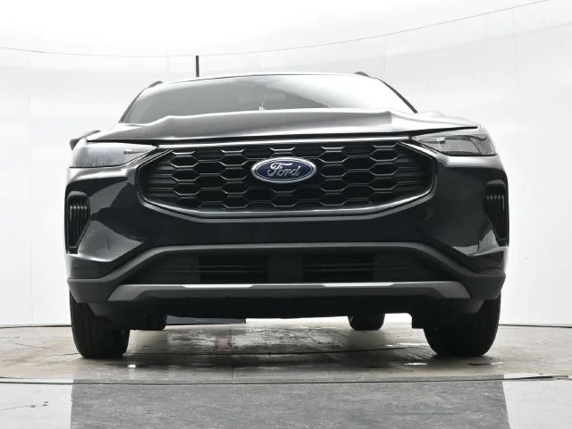Used 2025 Agate Black Metal Ford ST-Line image 24