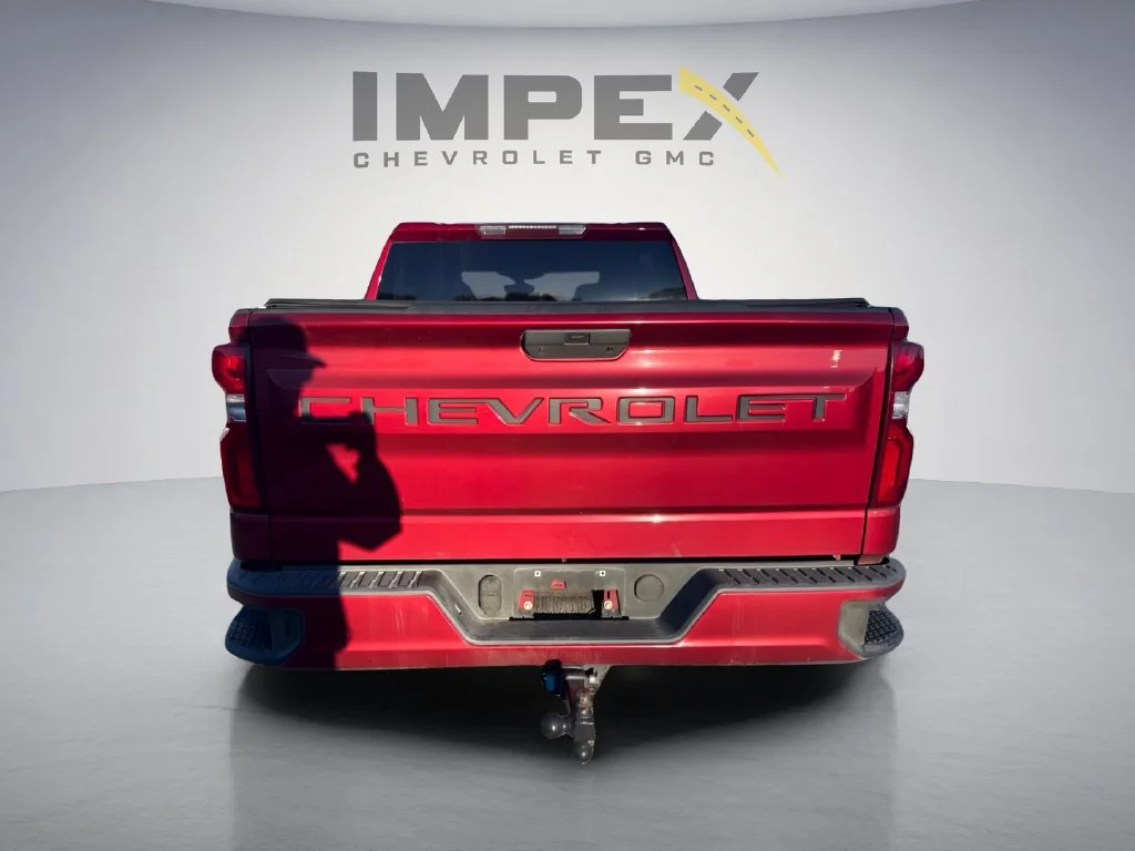 Used 2019 CAJUN RED TINTCOAT Chevrolet Custom image 4