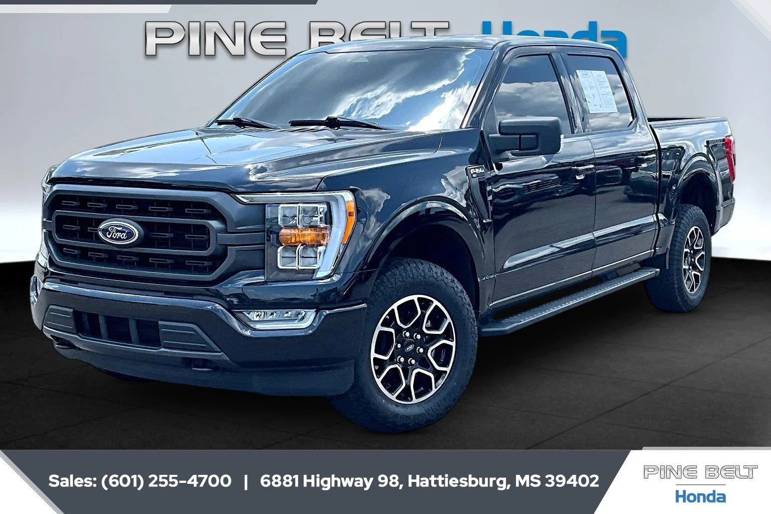 Used 2023 Agate Black Ford XLT image 10