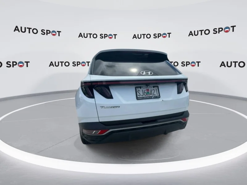 Used 2022 White Hyundai SEL image 7