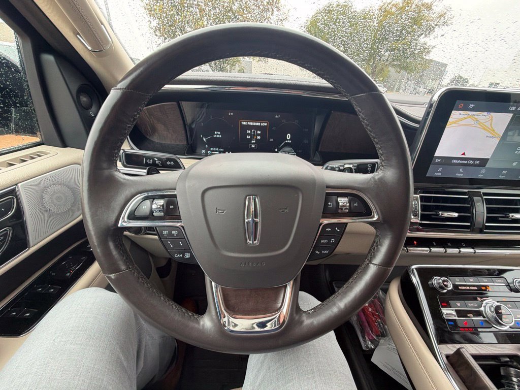 Used 2021 Blue Lincoln Reserve image 18