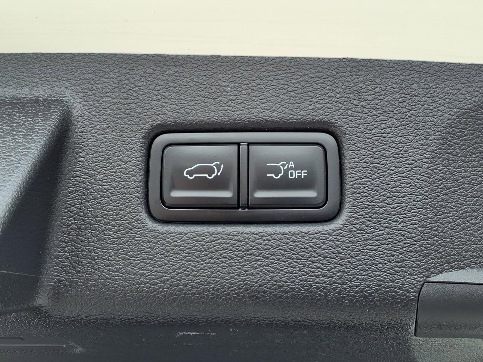 Used 2023 Glacial White Pearl Kia EX X-Line image 24