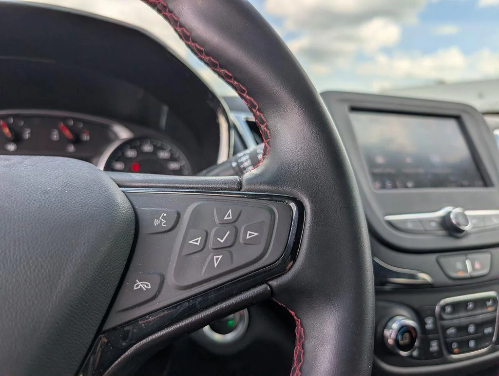 Used 2023 Summit White Chevrolet RS image 16