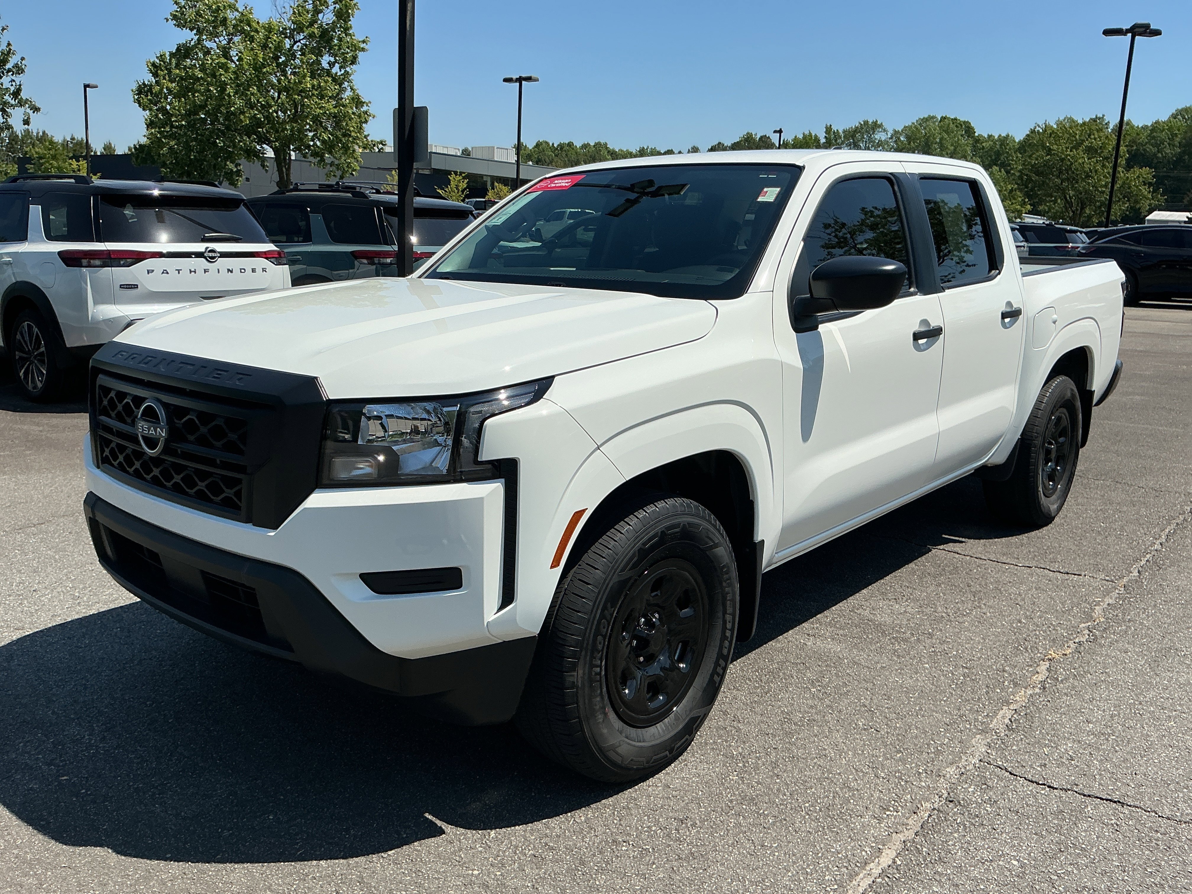 2023 Nissan Frontier S Crew Cab 4X2's photo