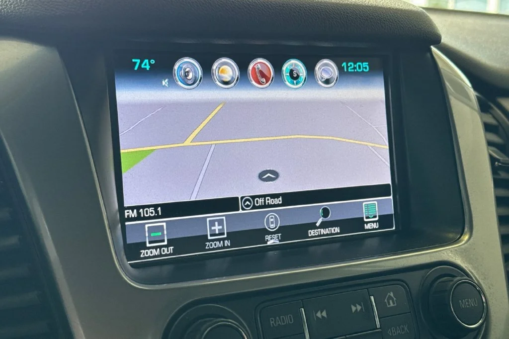Used 2018 Silver Ice Metallic Chevrolet Premier image 26