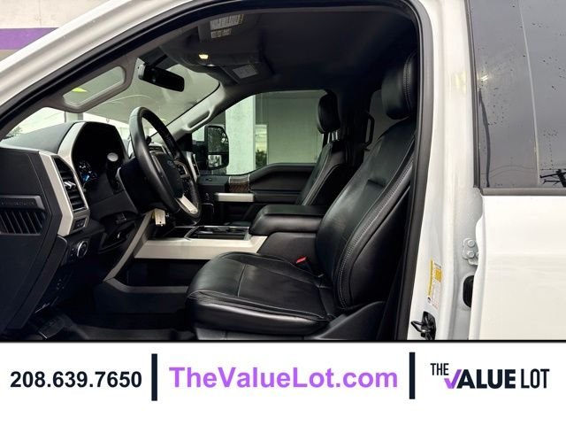 Used 2019 White Ford Lariat image 21