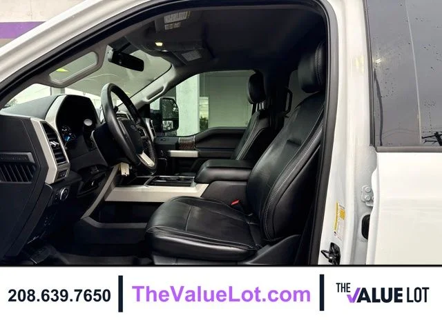Used 2019 White Ford Lariat image 21