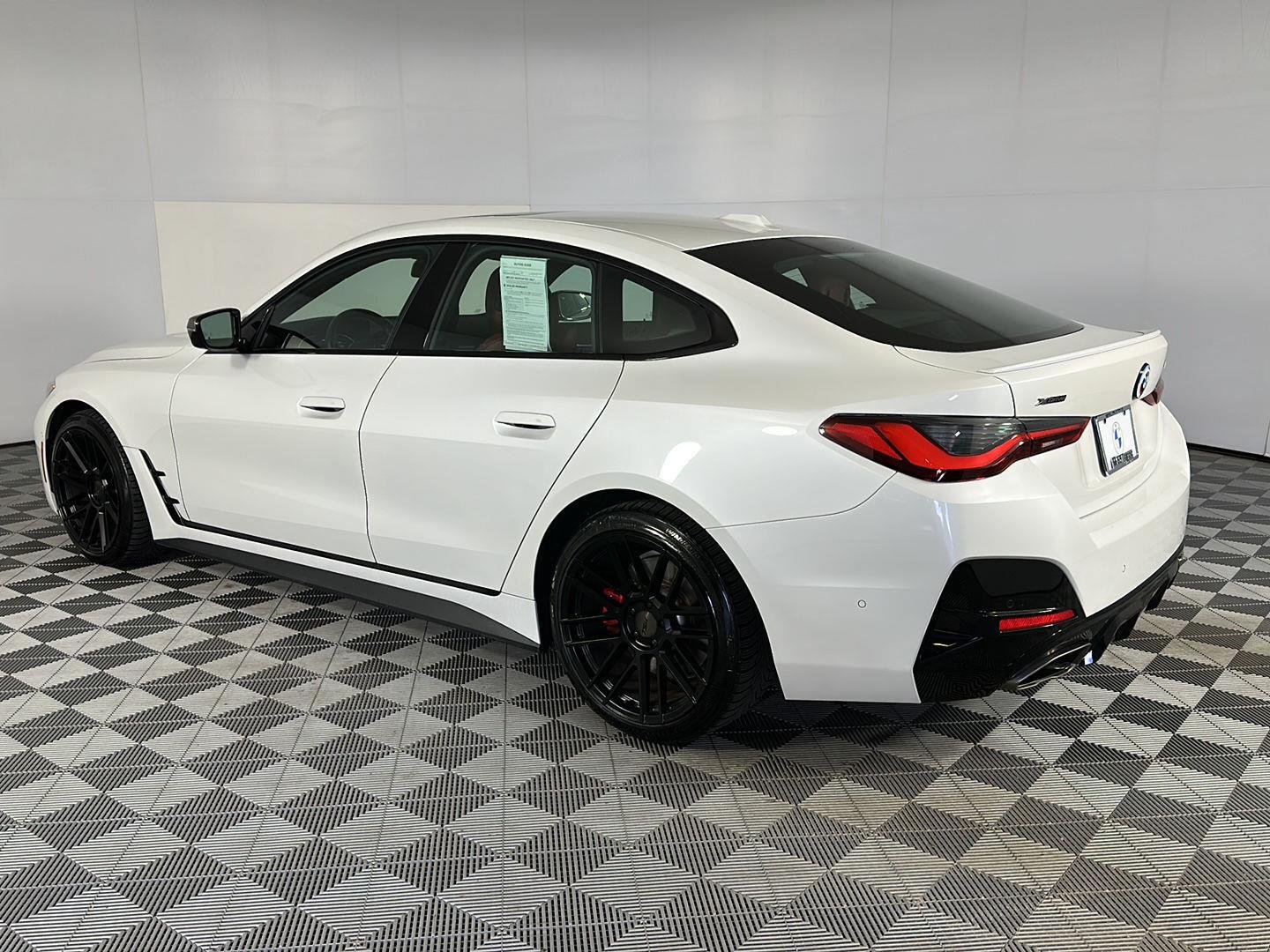 Certified Used 2022 Mineral White Metallic BMW M440i xDrive image 24