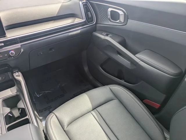 New 2026 Snow White Pearl Kia EX image 18