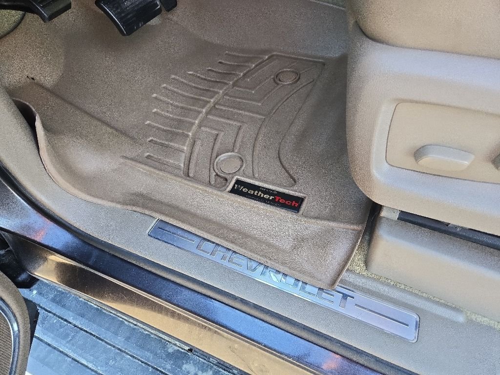 Used 2018 Gray Chevrolet Premier image 39
