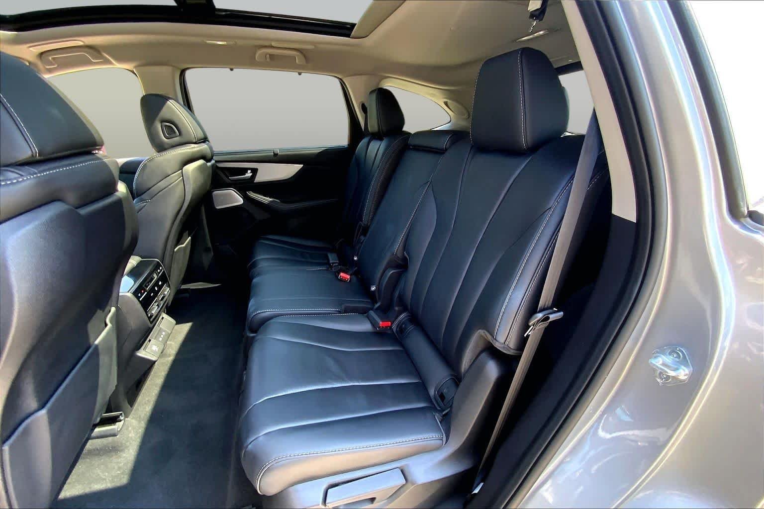 Used 2026 Solar Silver Metallic Acura w/Technology Package image 20