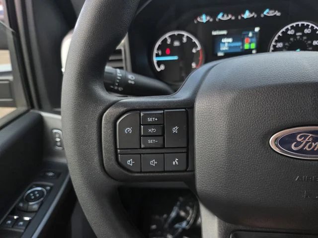 New 2026 Oxford White Ford F-250® XLT image 18