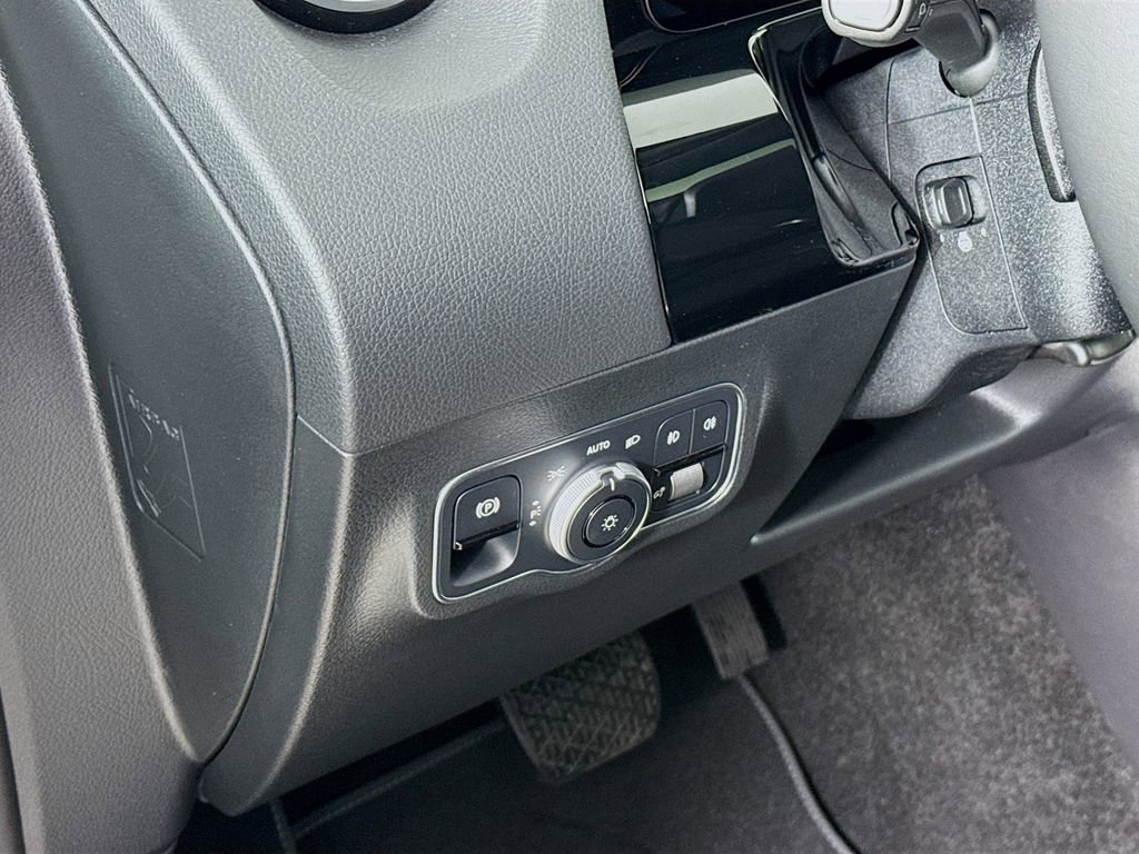 New 2026 Cosmos Black Metallic Mercedes-Benz GLA 250 image 43
