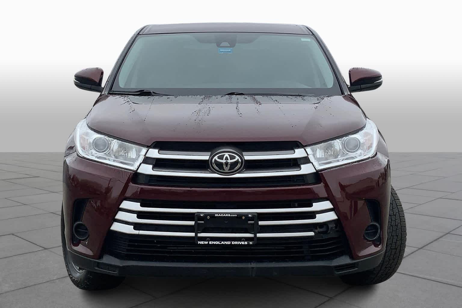 Used 2019 Ooh La La Rouge Mica Toyota LE image 3