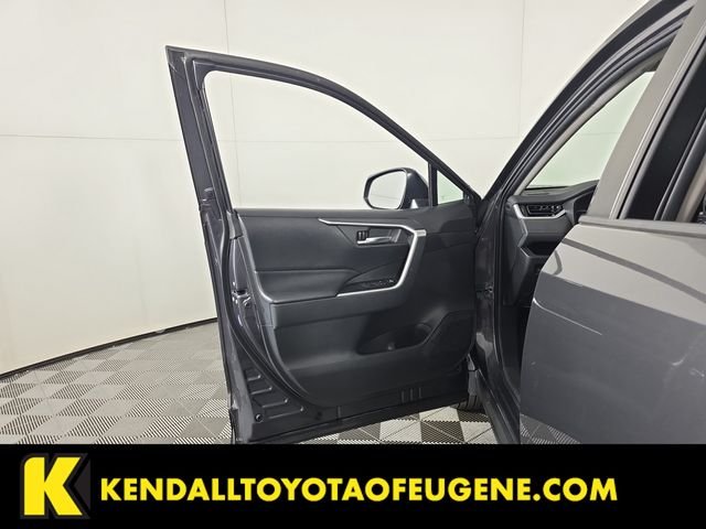 Used 2019 Gray Toyota XLE image 21