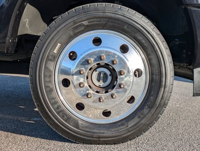 Used 2019 Black Ford Platinum image 11