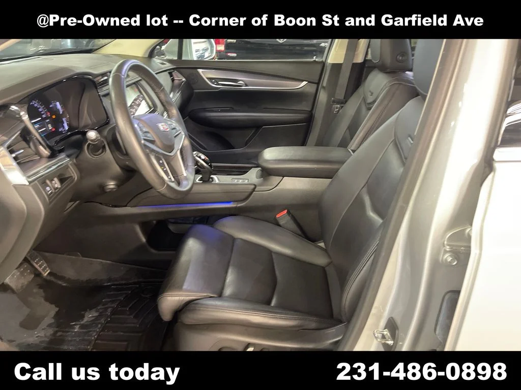 Used 2017 Silver Cadillac Luxury image 14