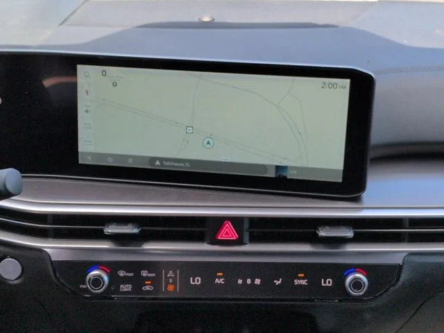 New 2025 Glacial White Pearl Kia S image 18