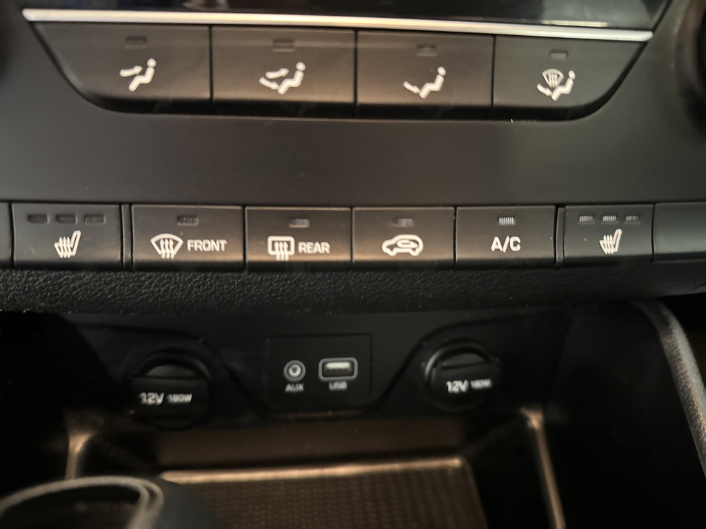 Used 2020 Blue Hyundai Value image 11