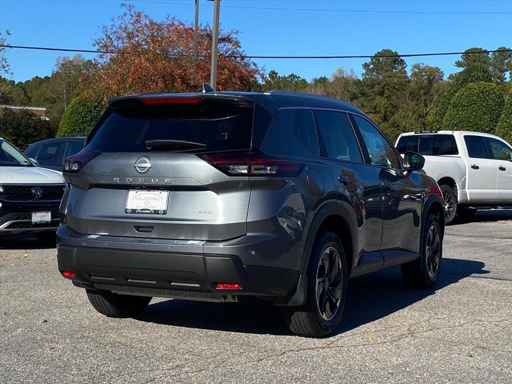 2026 Nissan Rogue SV photo 2