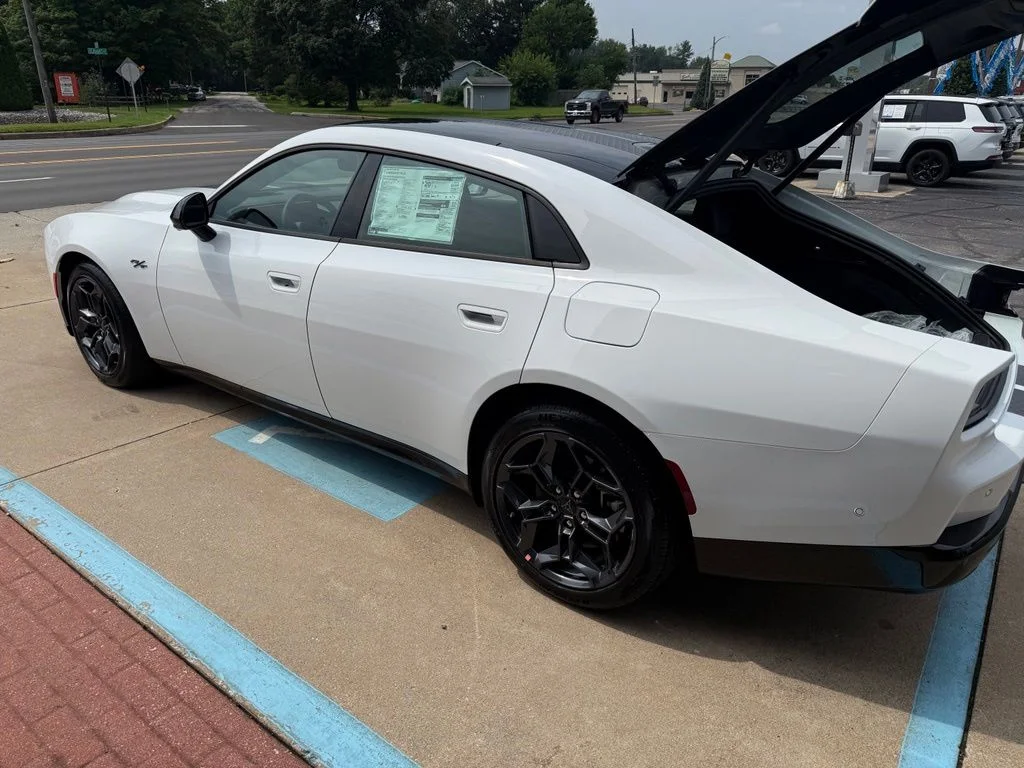New 2027 White Knuckle Exterior Paint Dodge R/T Plus image 7