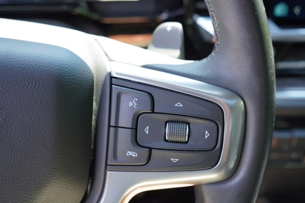 Used 2024 Summit White Chevrolet LTZ image 35