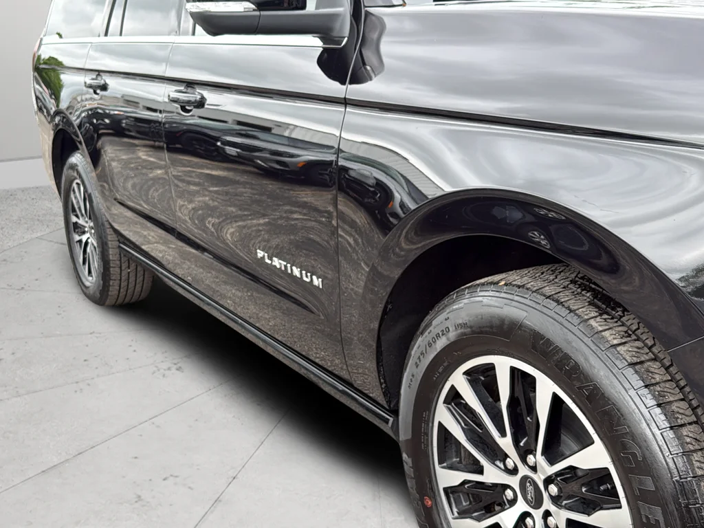 Used 2025 Black Ford Platinum image 25