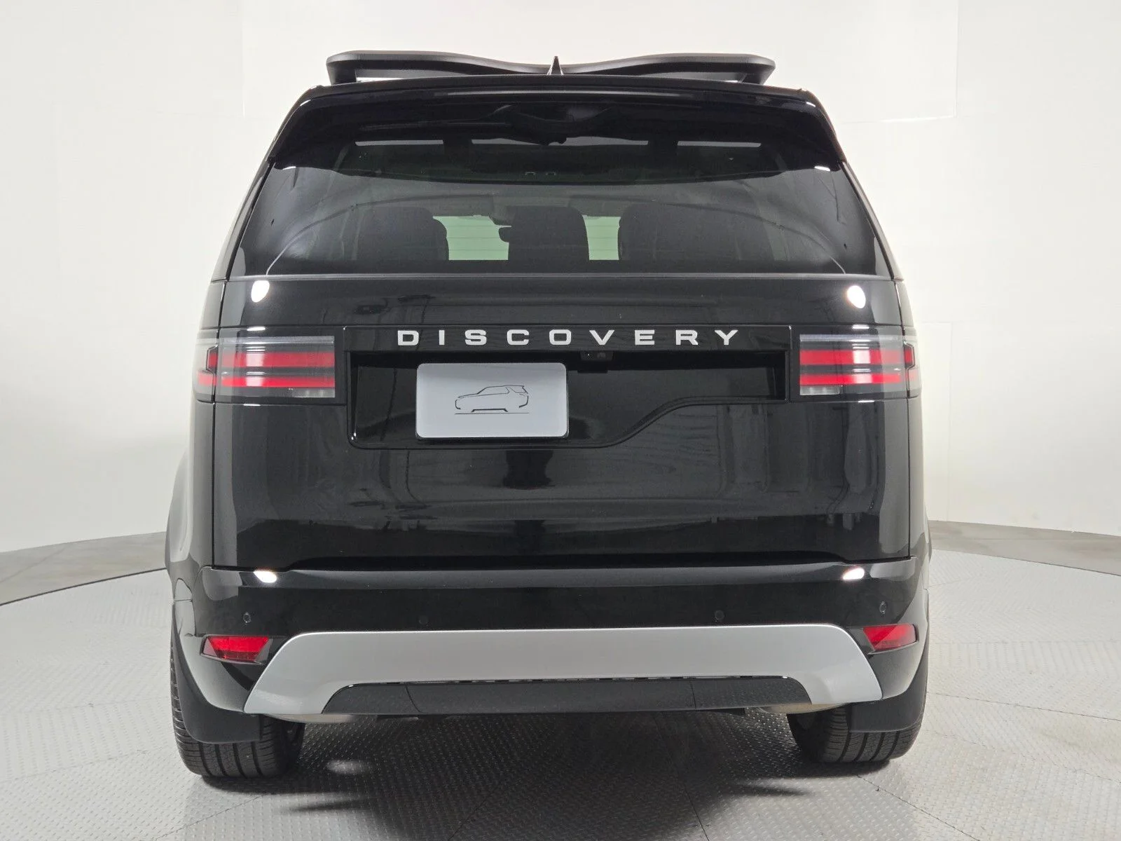 Used 2026 Santorini Black Metallic Land Rover  image 6