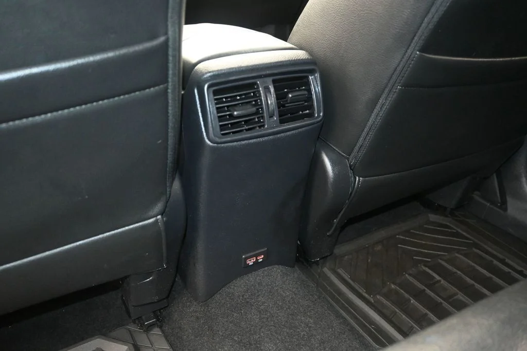 Used 2020 Black Nissan S image 16