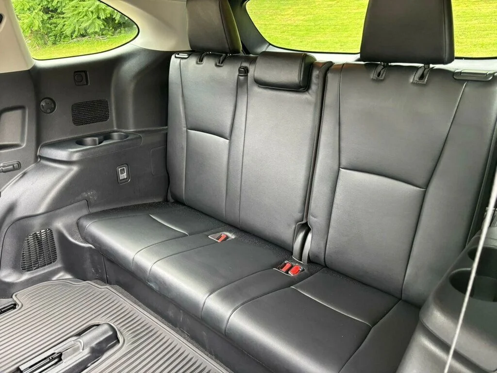 Used 2022 Black Toyota XLE image 18