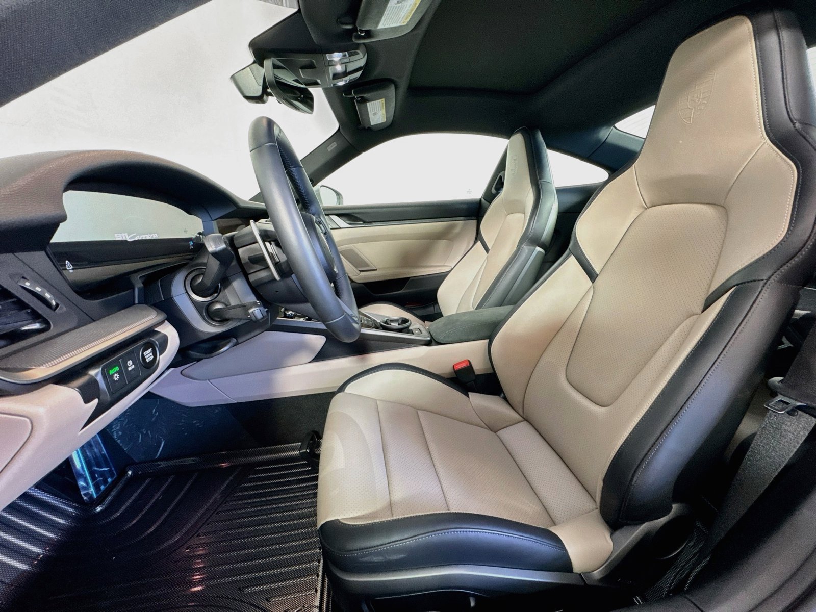 Used 2025 Silver/Gray Porsche Carrera image 5