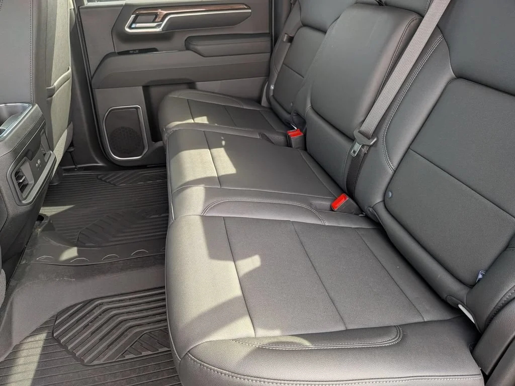 New 2026 Summit White Chevrolet LT image 36