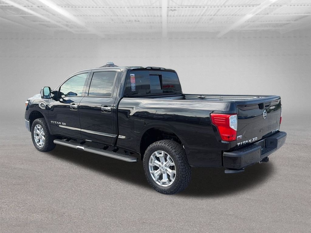Used 2018 Black Nissan SV image 4