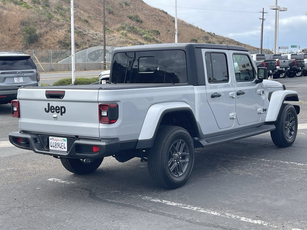 Used 2024 Silver Zynith Clearcoat Jeep Sport S image 6