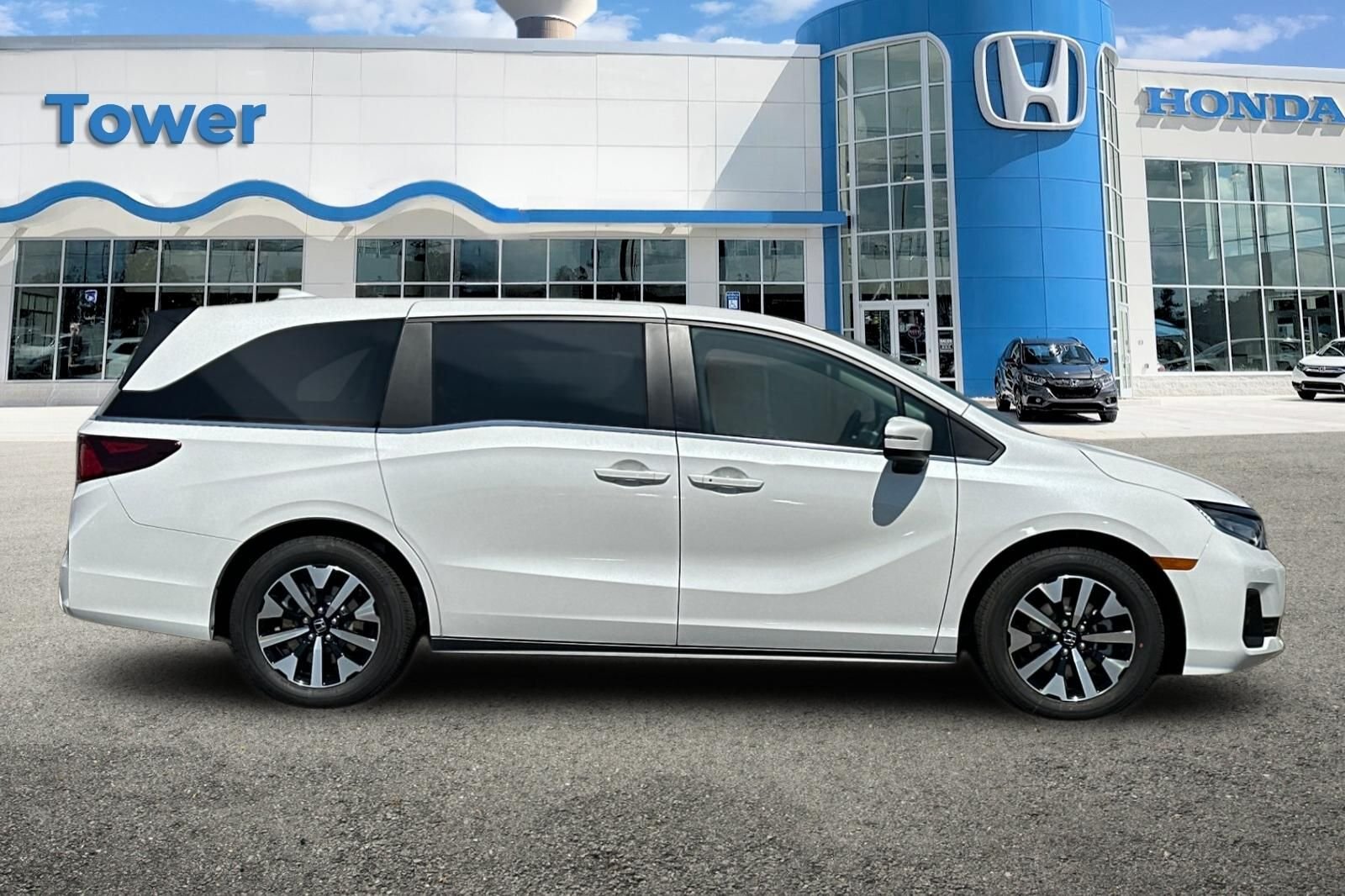 New 2026 Platinum White Pearl Honda EX-L image 3