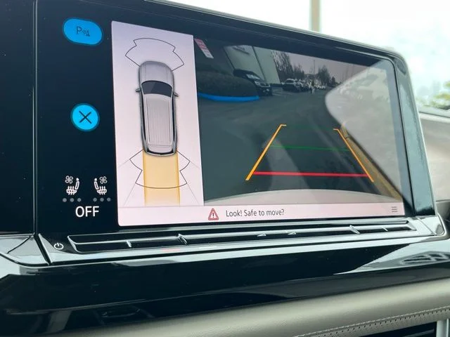 New 2026 White Volkswagen 2.0T SE w/Technology image 37