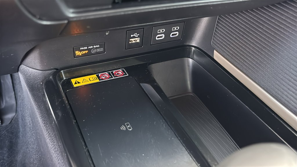 Used 2025 Ice Toyota SE image 21