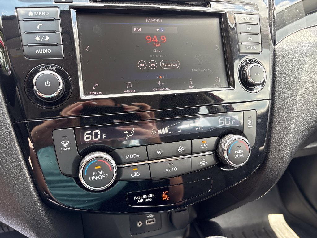 Used 2020 Red Nissan SV image 22