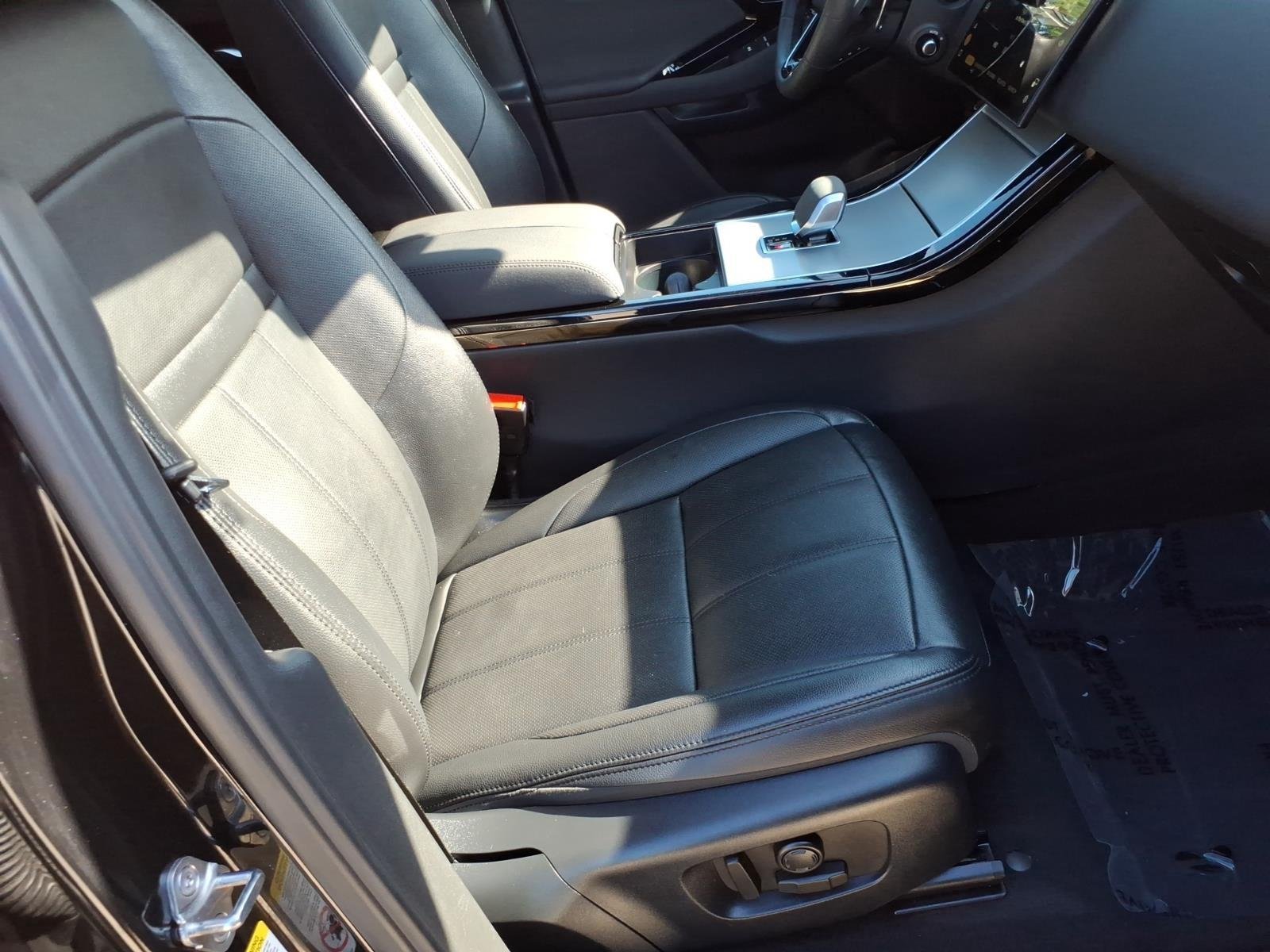 Used 2024 Santorini Black Metallic Land Rover Core S image 19