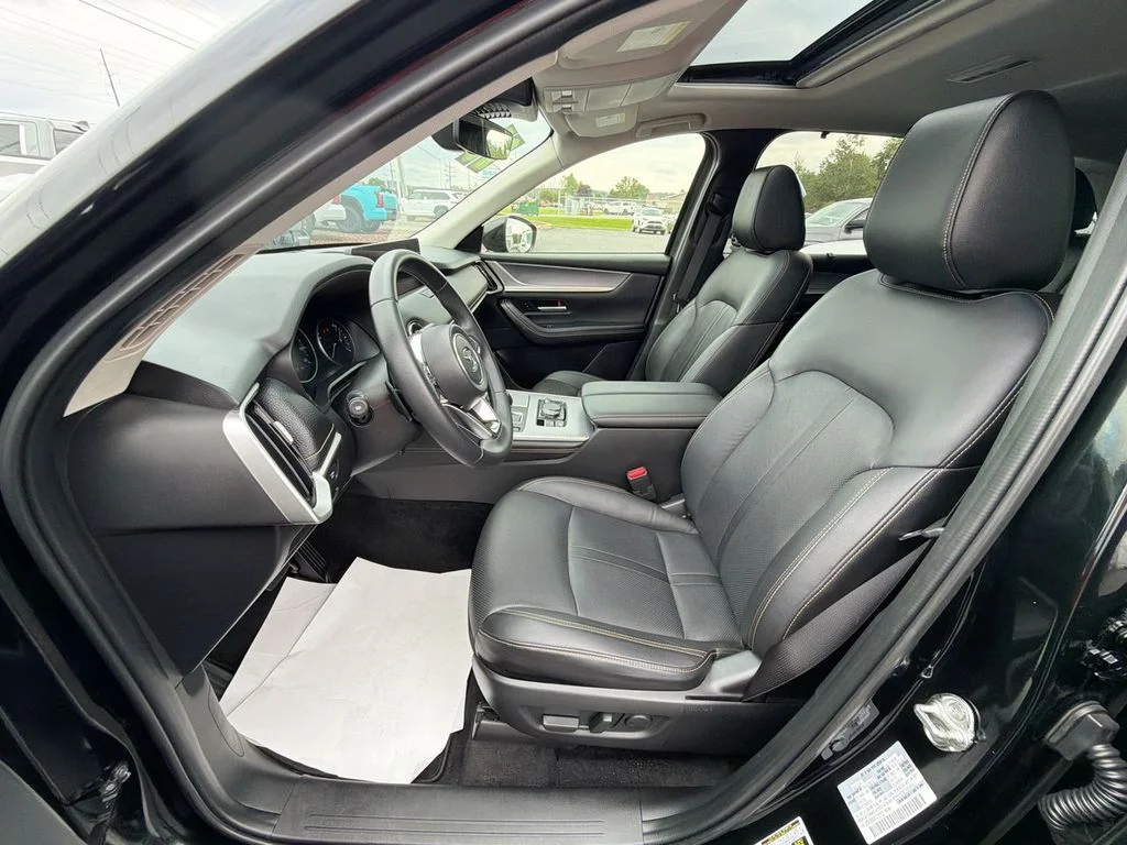 Used 2025 Black Mazda 3.3 Turbo Preferred image 17