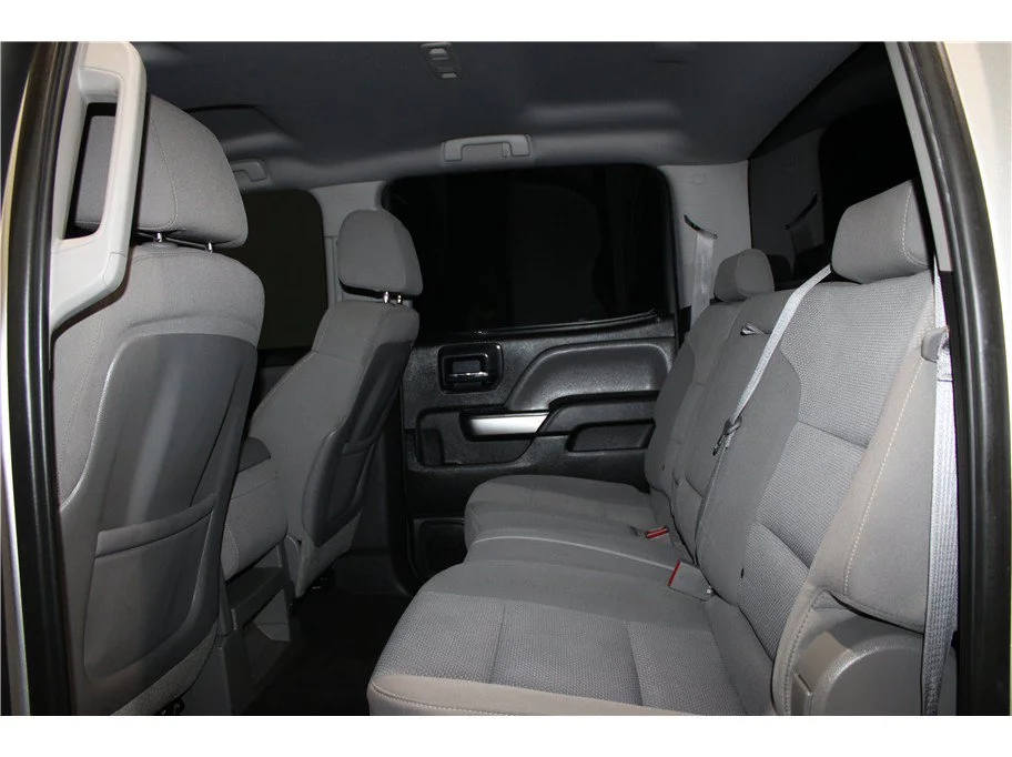 Used 2014 Silver Ice Metallic Chevrolet LT image 12
