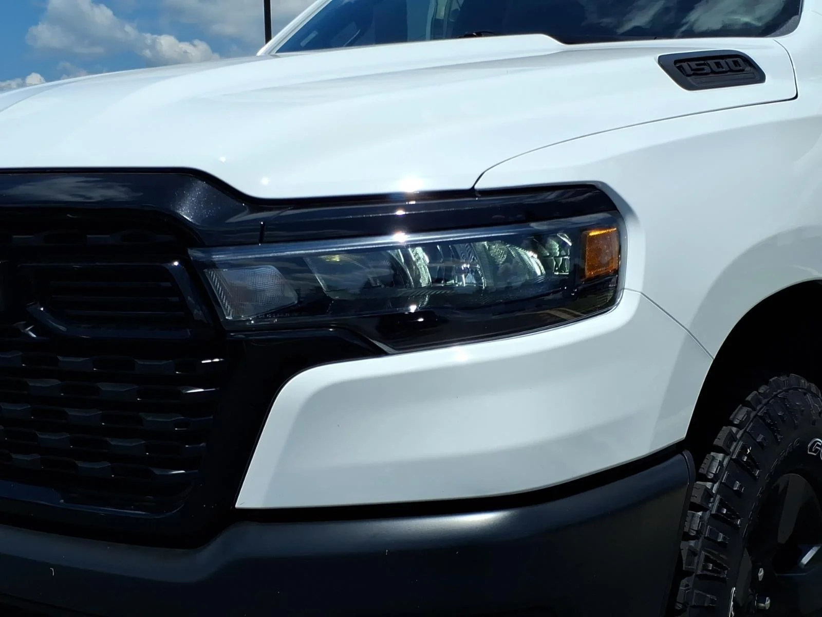 New 2026 Bright White Clear-Coat Exterior Paint RAM Warlock image 15